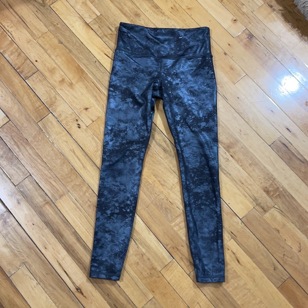 Athleta High Rise Elation Misty Lace Tight Small - Picture 2 of 6